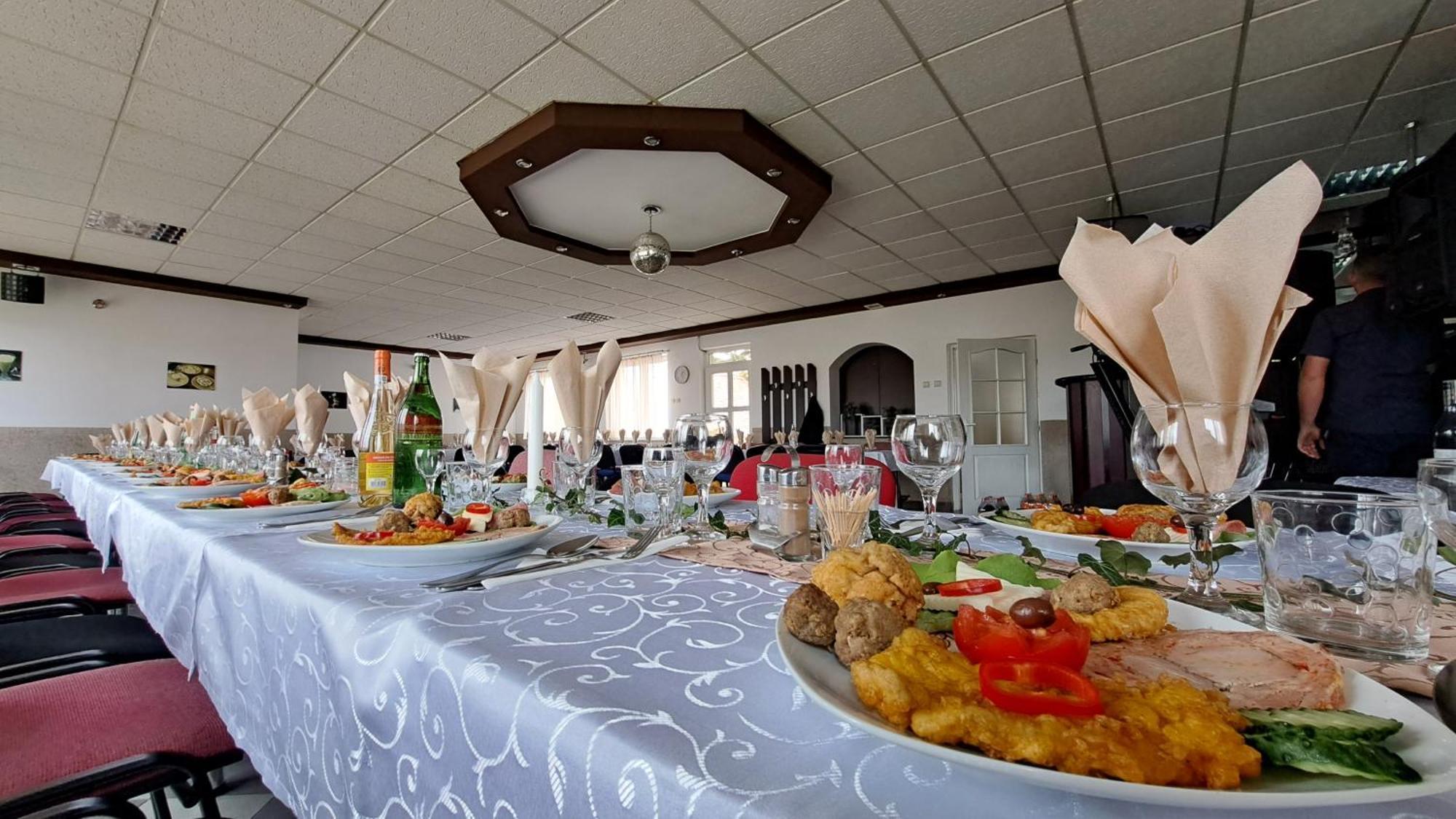 Erika Panzio Bed and Breakfast Ditrău Buitenkant foto